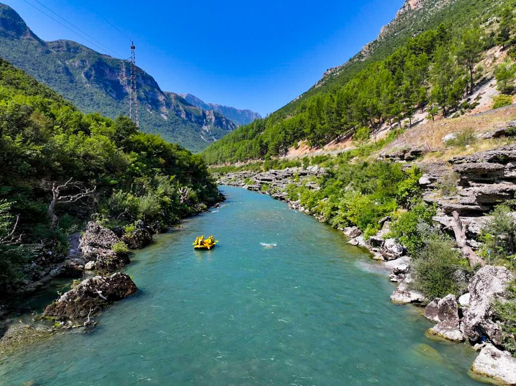 Rafting in the Kelcyra Canyon - Image 2