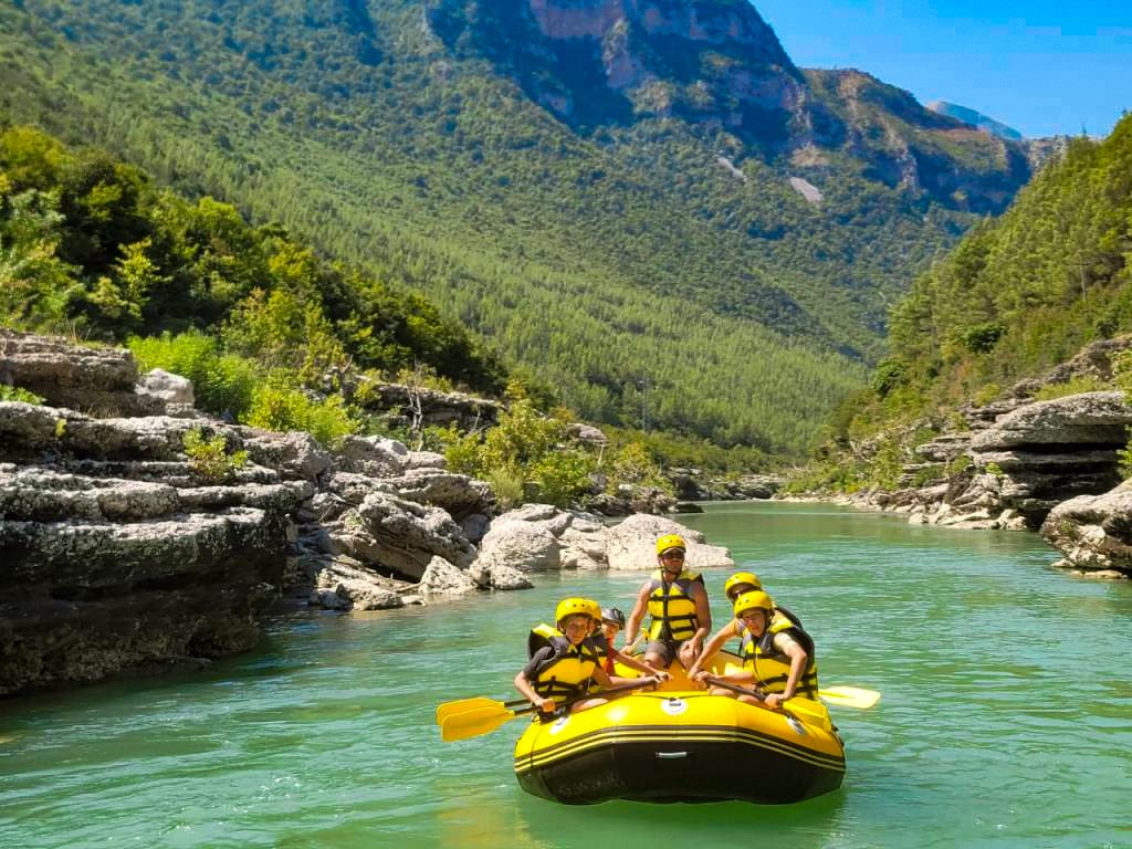 Rafting in the Kelcyra Canyon